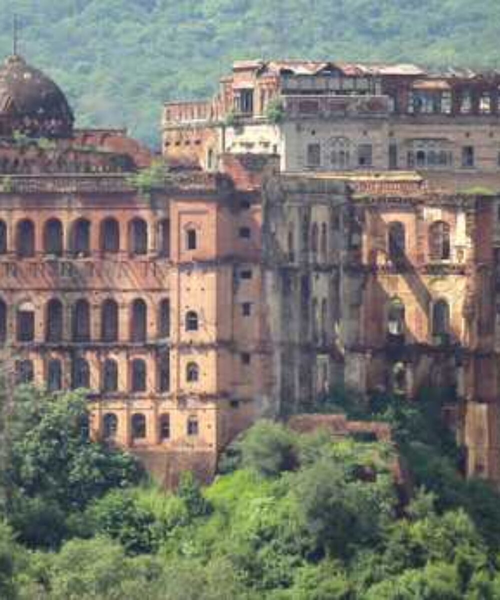 J&K: A Dream Destination: Mubarak Mandi Palace