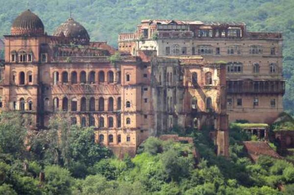 J&K: A Dream Destination: Mubarak Mandi Palace