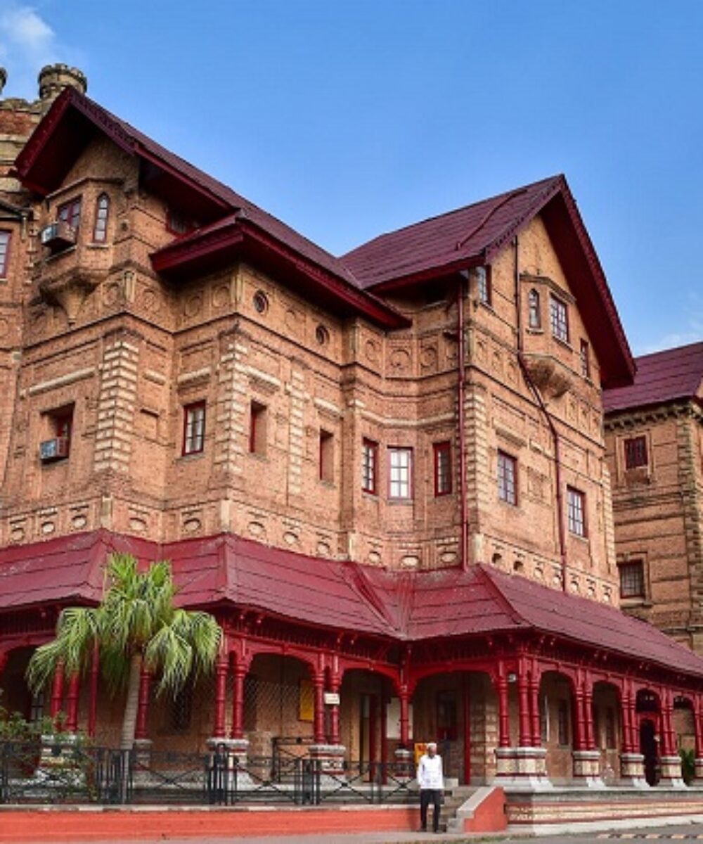 J&K: A Dream Destination: Amar Mahal Palace