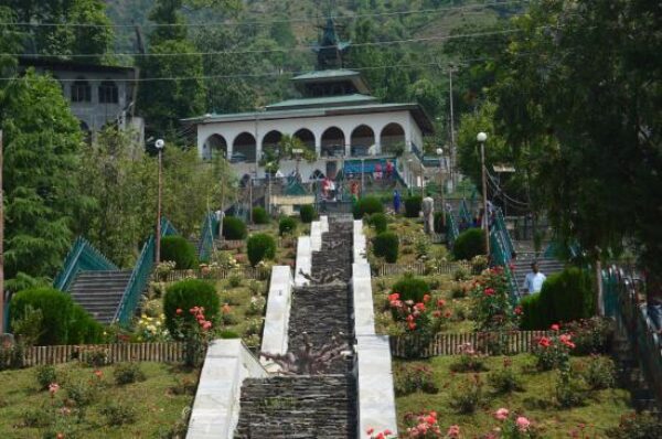 J&K: A Dream Destination: Shahdara Sharif